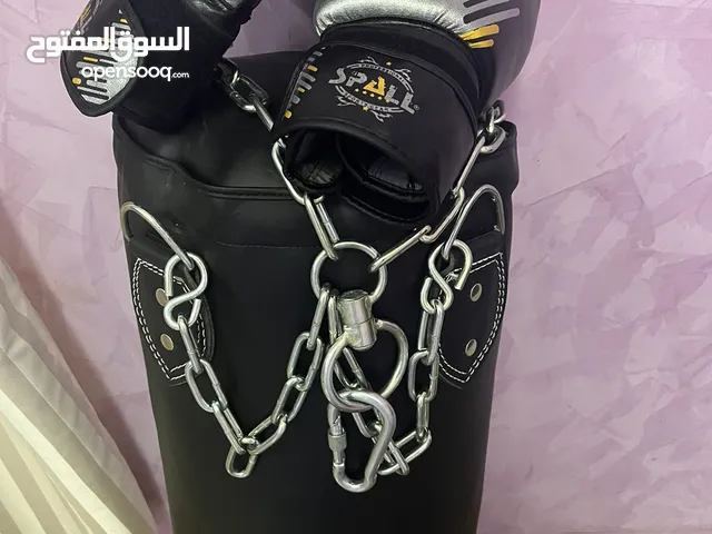 كيس ملاكمة مع القفاز اصلي