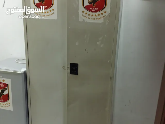 Cabinet (negotiateable)