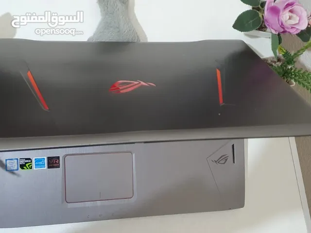 ASUS ROG STRIX ( REPUBLIC OF GAMERS ) PC Comme neuf et importé d'allemagne