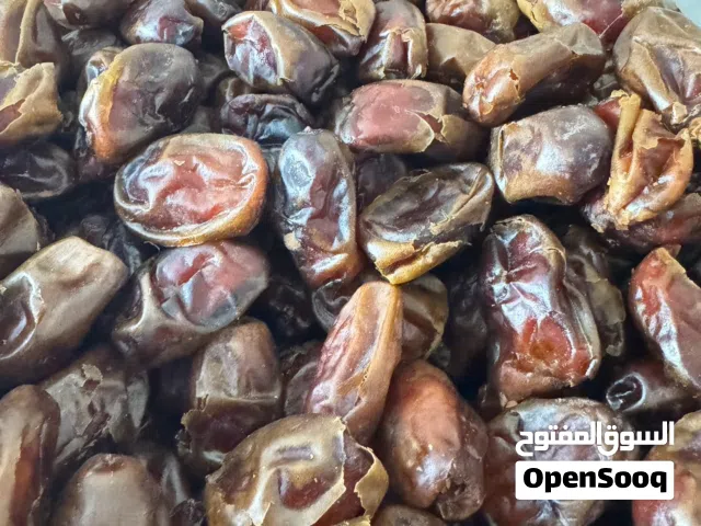 تمور للبيع (خلاص مدلوك ومبسلي وحنظل)