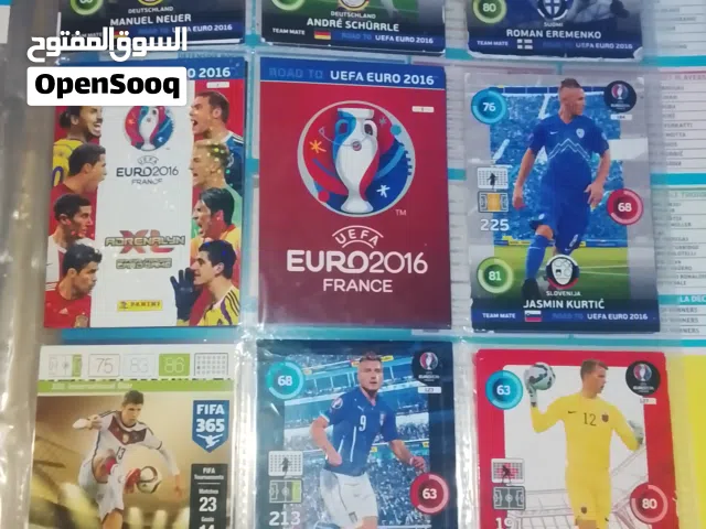 دفتر لاعبين فيه أغلب الفرق
