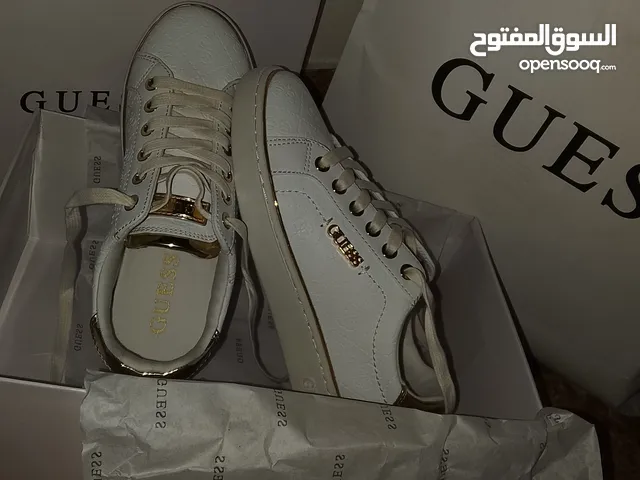 White Sport Shoes in Muscat