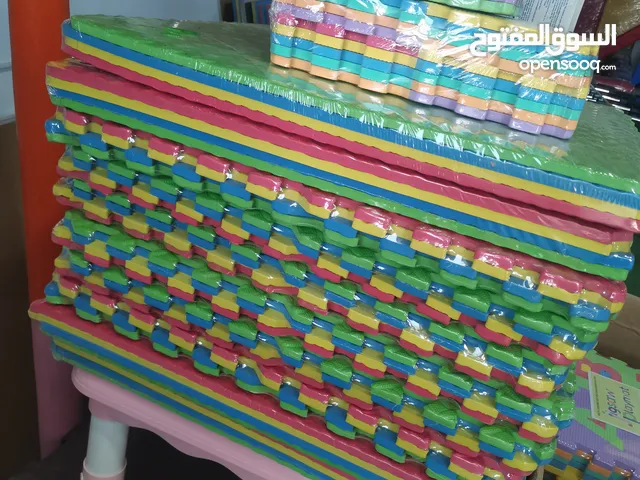 ارضيات فوم بزل سماكة 1سم مقاس 60 سم في 60 سم البكيت يحتوي 4 قطع. متوفر خدمة التوصيل