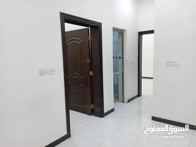 150m2 2 Bedrooms Apartments for Rent in Basra Manawi Lajim
