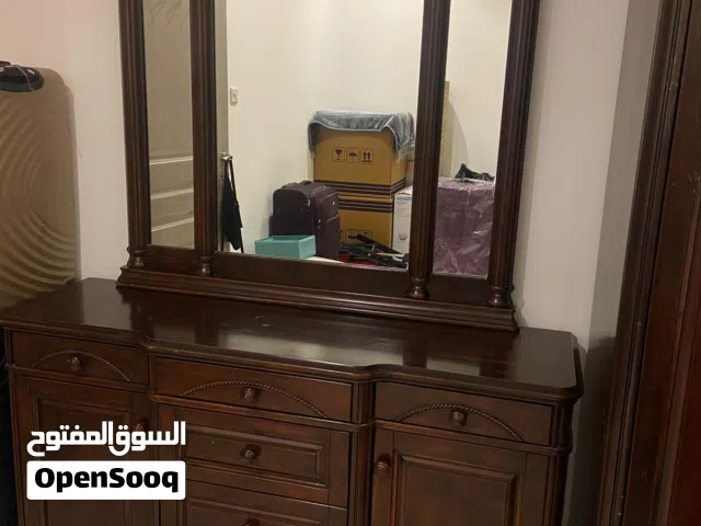 غرفه نوم مستعمله نظيفه