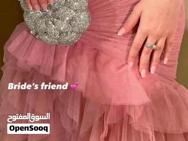 فستان للبيع جديد براند
