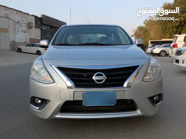 nissan sunny 2022 model good conditions call me