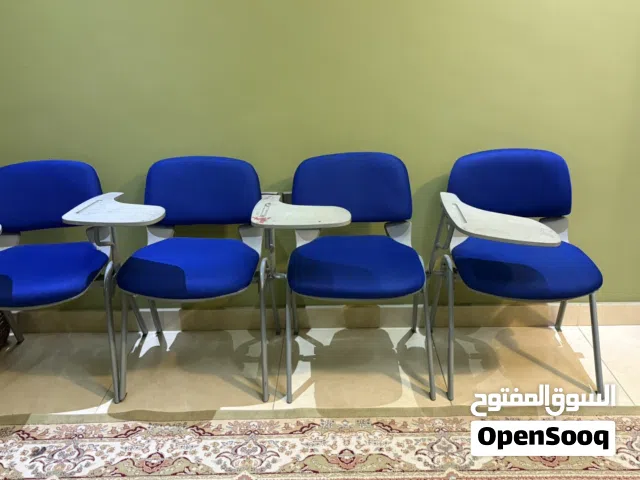 كراسي ممتازة وقوية
