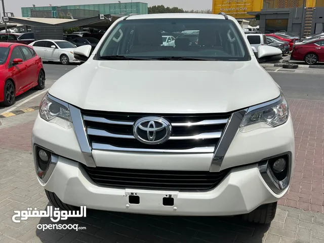 تويوتا فورشنر 2020 خليجي حاله ممتازه جدااا Loan violence still available V4 2.7 L