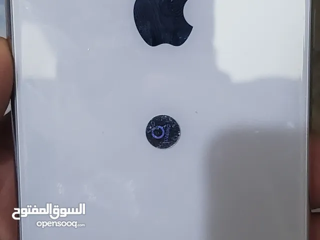 ايفون xs اكس اس عرطه الان التخزين: 256 البطاريه 79٪ كرت ولا اي كسور السعر 65الف ريال يمني فقط