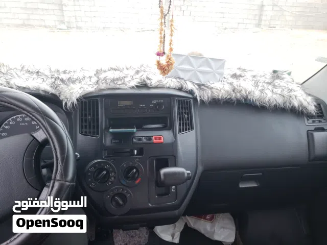 2013 تويوتا افالون S