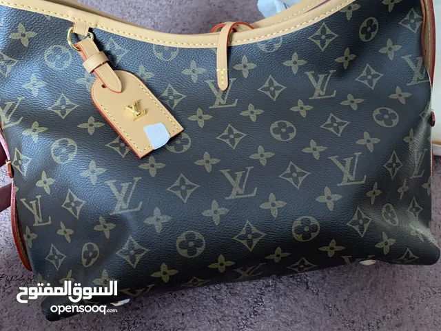 شنطة يد ماركة اصلية للبيع