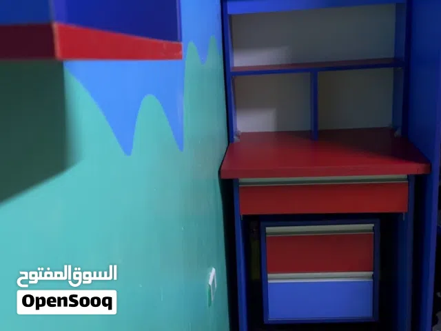 خرانه مع مكتب ورفوف