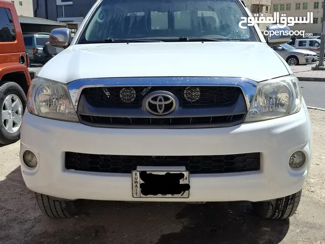 Used Toyota Hilux in Farwaniya