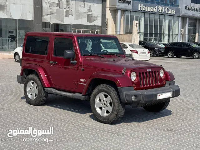 Jeep Wrangler Sahara 2011 (Red)