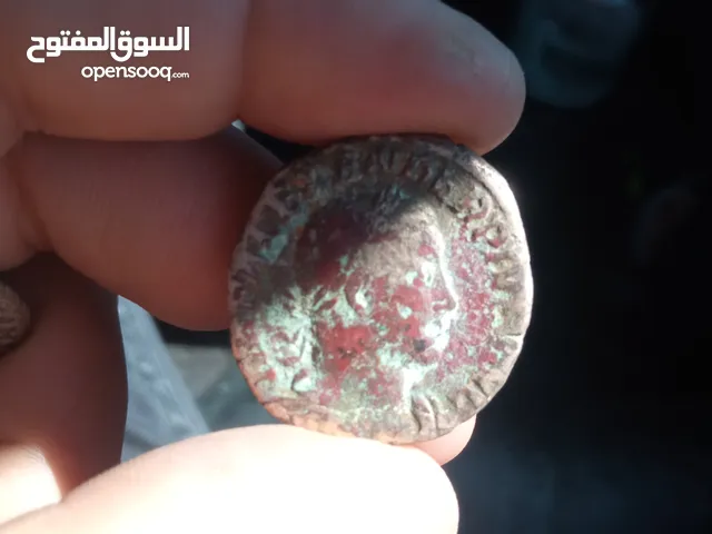 لدينا عملات رومانيه قديمه تعود الى الى العهد القديم لمن يود الشراء