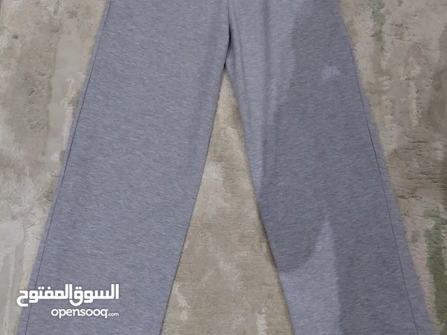 grey sweatpants