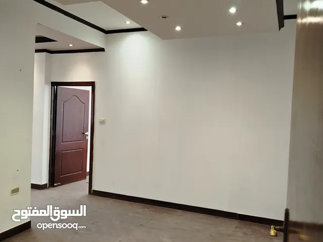 مكتب تجاري للايجار الجاردنز عماره البنك العربي رقم 85