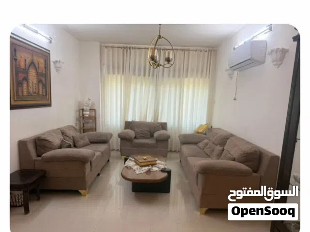 طقم كنب وبوفيه بحاله جيده للبيع