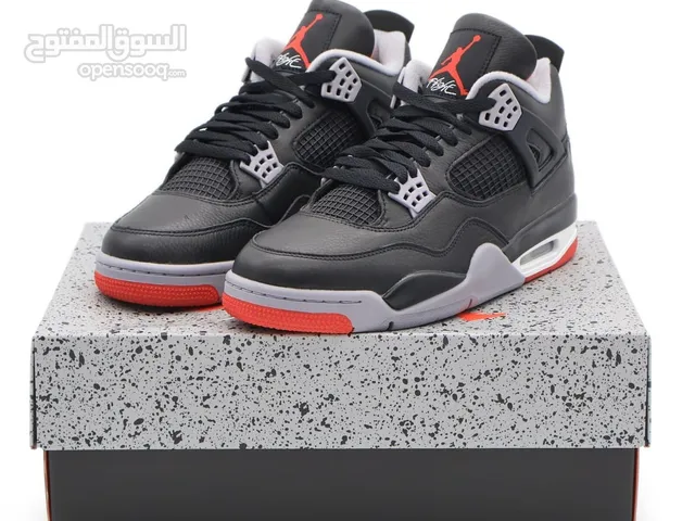 آير جوردن 4 ريترو ڤل بلاك مع قليل من الأحمر والرمادي اصلي 100/100 AIR JORDAN 4 RETRO