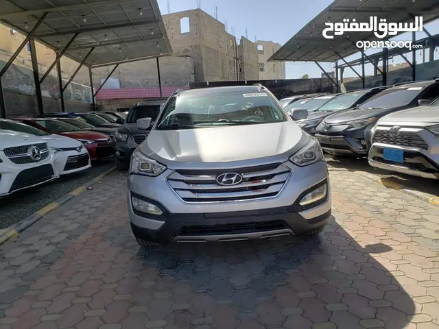 Hyundai Santa Fe 2015 in Sana'a