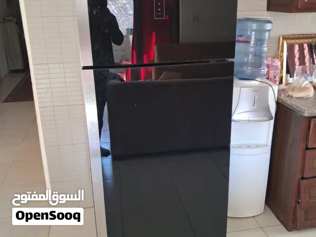 ثلاجه للبيع
