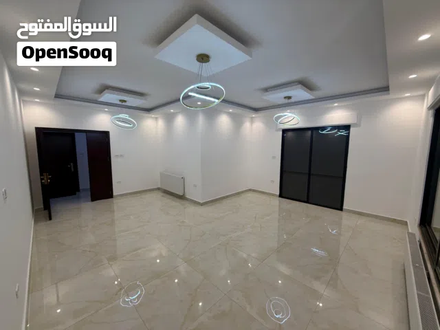 طريق المطار ـ البنيات ـ شقه فارغه فاخره ومميزه للايجار