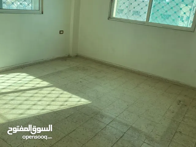100 m2 3 Bedrooms Apartments for Rent in Zarqa Al-Misfat st.