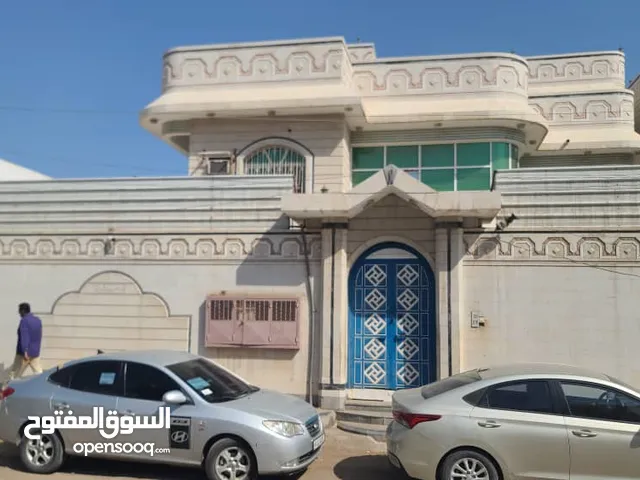 750 m2 Studio Villa for Sale in Aden Other