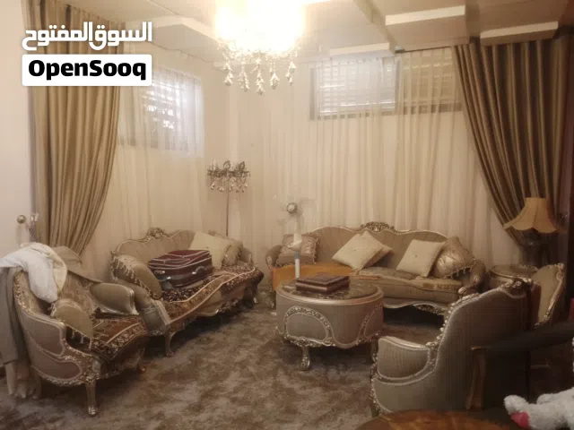 130 m2 3 Bedrooms Apartments for Rent in Zarqa Al Zarqa Al Jadeedeh