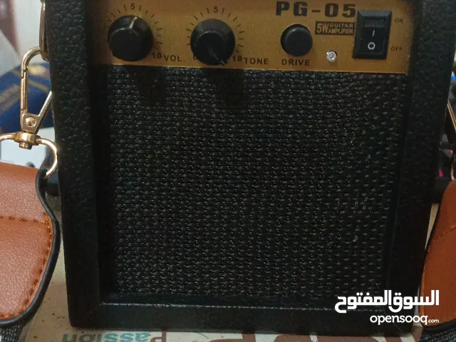 small traveling amplifier for guitar