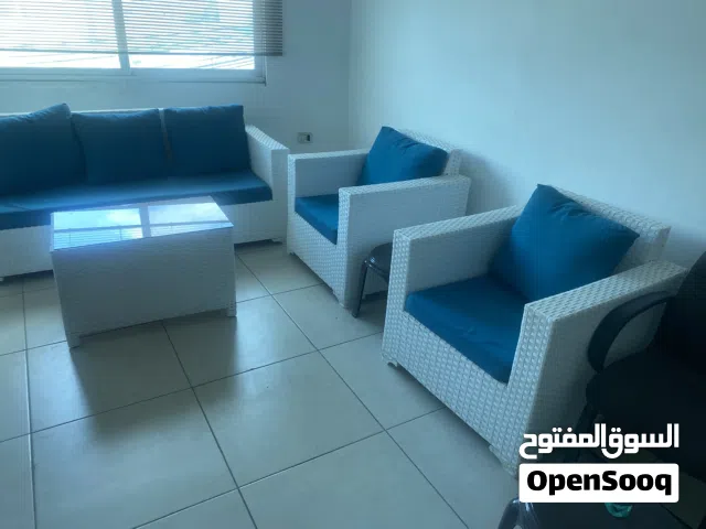 طقم راتان مقاعد وطاوله مع  أغطيه(كفرات) للطقم كامل