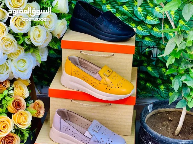 Black Comfort Shoes in Sirte