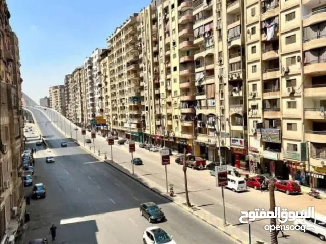 220 m2 3 Bedrooms Apartments for Sale in Giza Haram