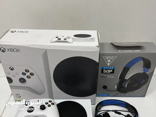 Xbox s and headphones