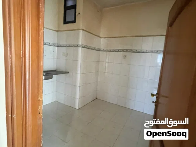 140 m2 3 Bedrooms Apartments for Rent in Sana'a Tahrir Square