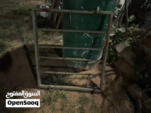 نافذة حديدية