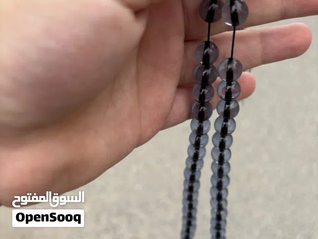 مسباح بكلايت نظيف جدا في كسر موضح في الصورة