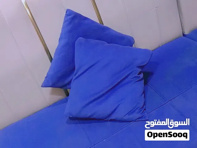 تخم للبيع مع منادر