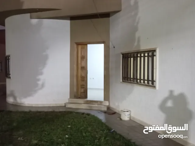 100 m2 2 Bedrooms Apartments for Rent in Tripoli Al-Serraj