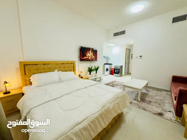 F3 / بناية جديدة - اول ساكن - استوديو - مفروش فرش جديد - شهري - شامل جميع الفواتير - كورنيش عجمان
