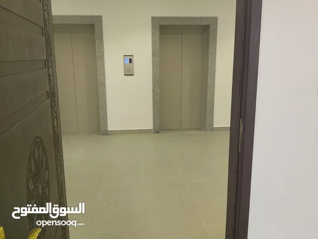 تأجير مكاتب محاماه مكاتب تجاريه مكاتب مجهزه من والى مستأجر اول مساحات كبيره عمارة بناء جديد