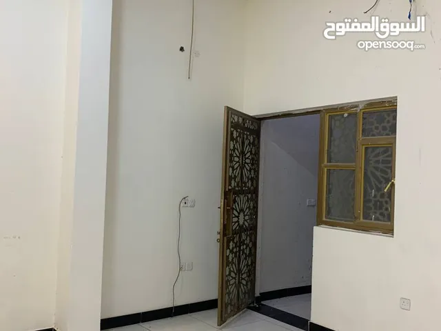 شقــة حديثــة للايجــار بحي صنعاء