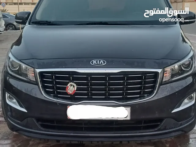 Used Kia Carnival in Abu Dhabi