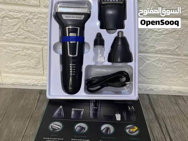 ماكينة الحلاقة VGR V-210 – احترافية، أنيقة، ومريحة