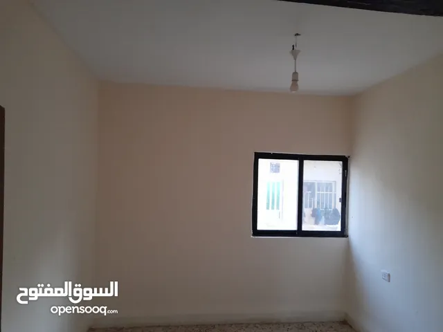 100m2 4 Bedrooms Apartments for Sale in Madaba Madaba Center