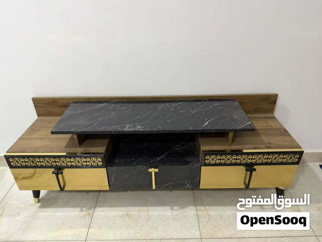 ميز تلفزيون جديد غير مستعمل