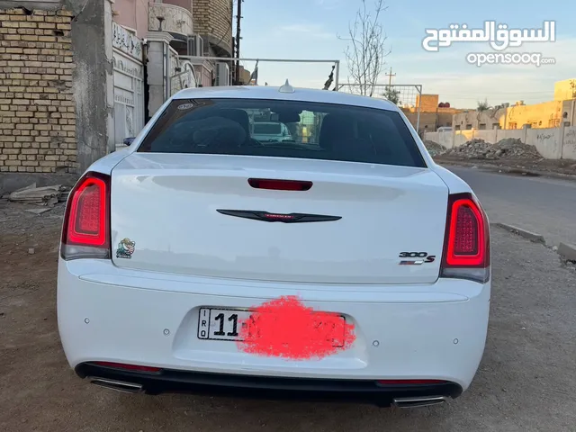 Used Chrysler 300 in Dhi Qar