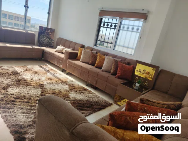 كنب كورنر تفصيل في الزرقاء مستعمل استعمال بسيط في حالة الوكالة جديد