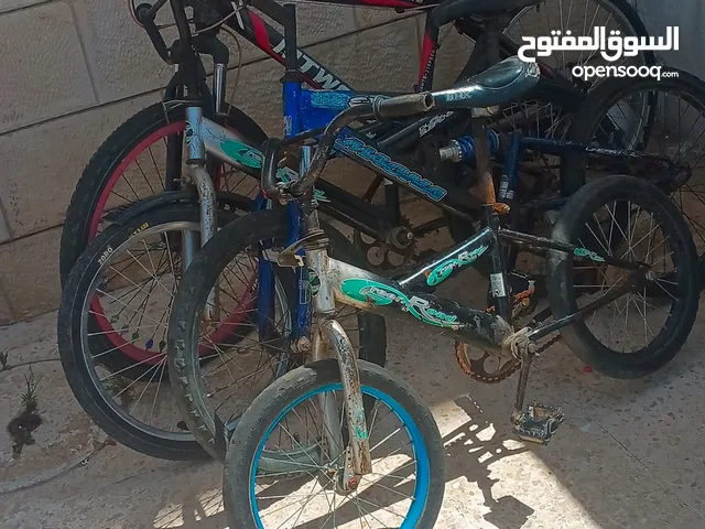 اربع بسكليتات بحالة جيدة للبيع بحالة جيدة بدهن تصليح السعر 40دينار الموقع عمان مرج الحمام
